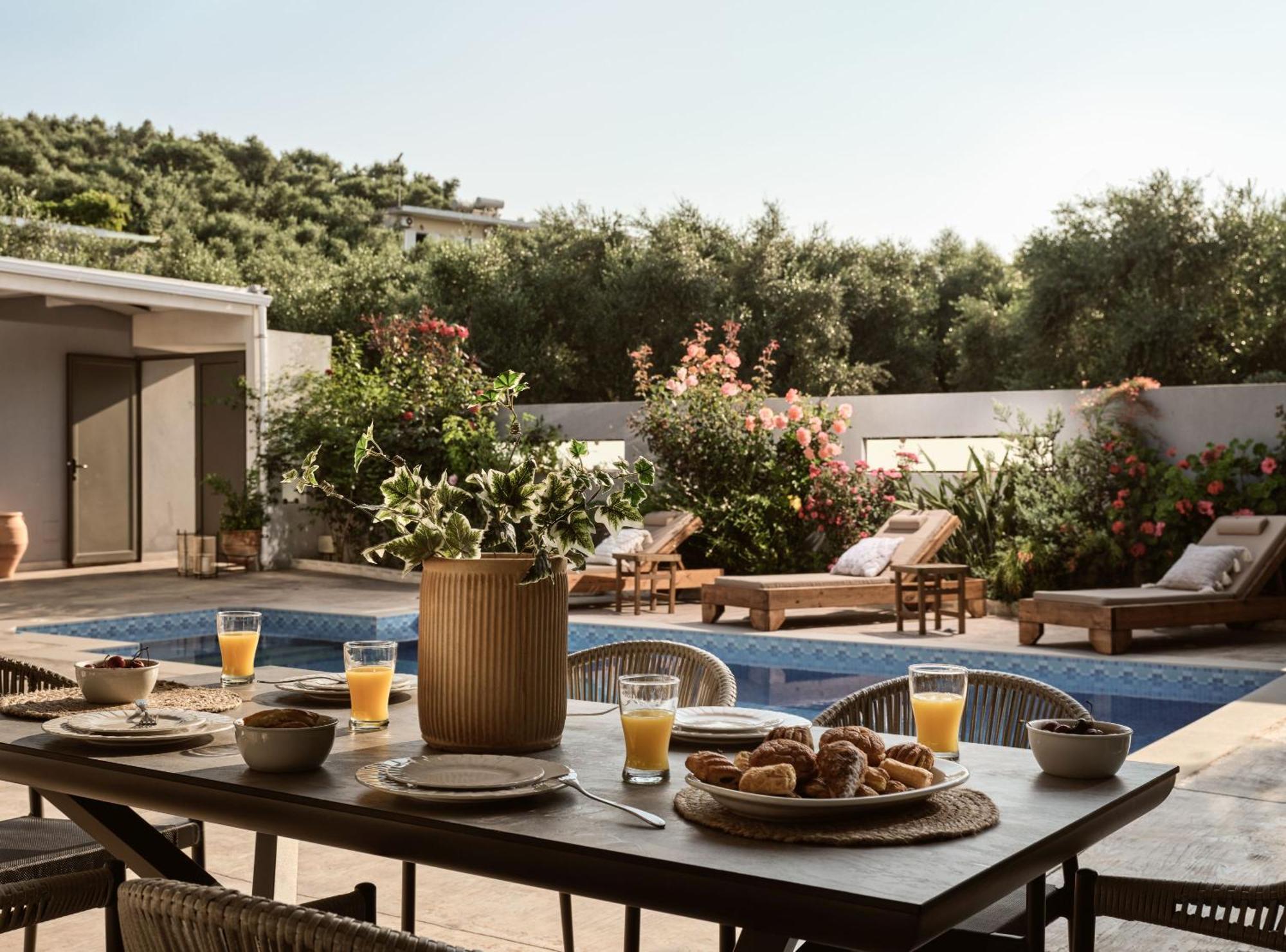 Jasmine Suites With Private Pool Ciliví Kültér fotó